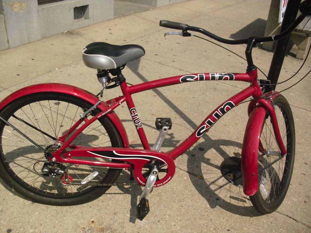 BRAND NEW SUN Cruiser - $300, It's lightweight and the space between the seat and the handlebar ensures your comfort. See to appreciate, and ride it home!