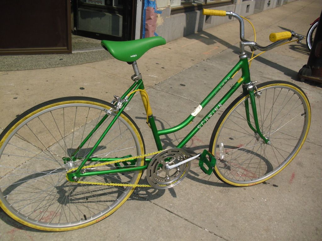 ***Customized Schwinn Cruiser*** - Hot Item!!! - $250, Schwinn Cruiser customized for comfort and satisfaction.Ride in style with this yellow and green Schwinn Sierra cruiser. Sturdy. Comfortable. In good shape.